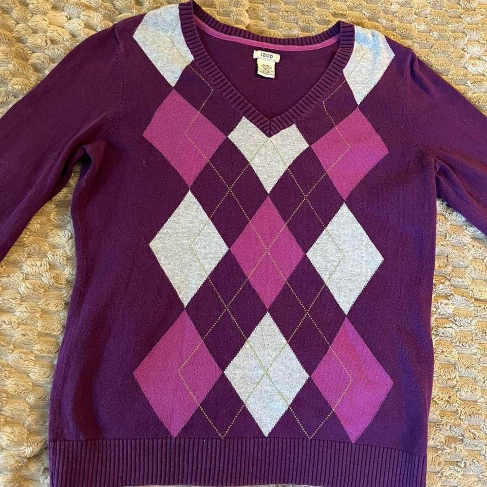 Izod Purple and Pink V-Neck Argyle Sweater